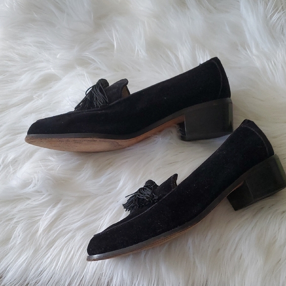 Jones New York Black Vintage  Suede Slip On Loafers with Embroidered  Design 6.5 - Picture 3 of 15